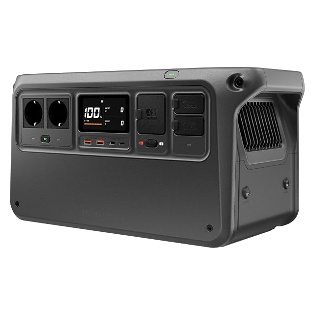 Estación de energía DJI Power 1000 V2 con sus tomas de red y sus puertos USB-C