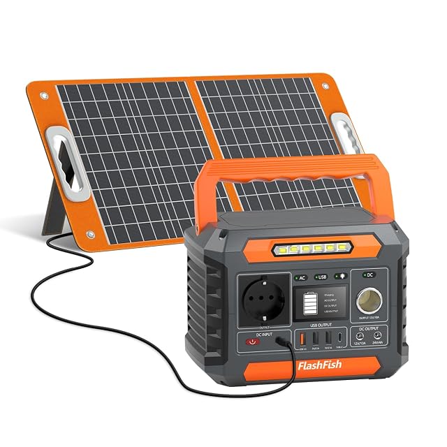 Estación de energía FlashFish P66A naranja junto a su panel solar plegable de 60 W